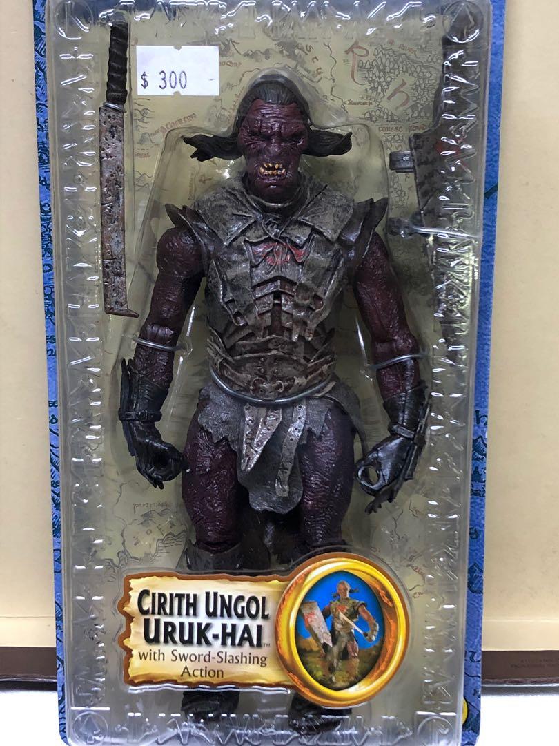 TOY BIZ 81364 THE LORD OF THE RINGS THE RETURN OF THE KING CIRITH UNGOL URUK-HAI WITH SWORD-SLASHING ACTION