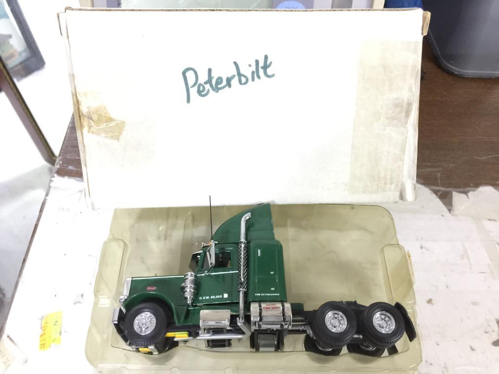 MATCHBOX 1/58 PETERBILT 359 Peterbilt Muscle Truck American Long Truck