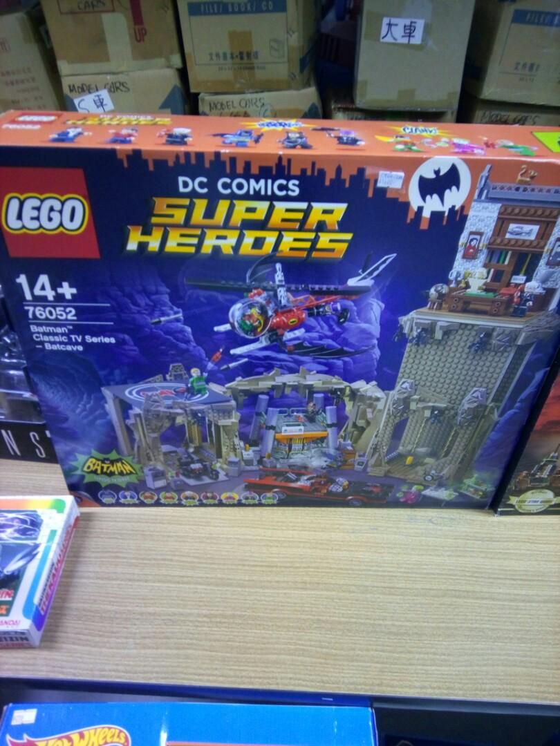 Lego76052 DC comics super heroes batman classic tv series batavea