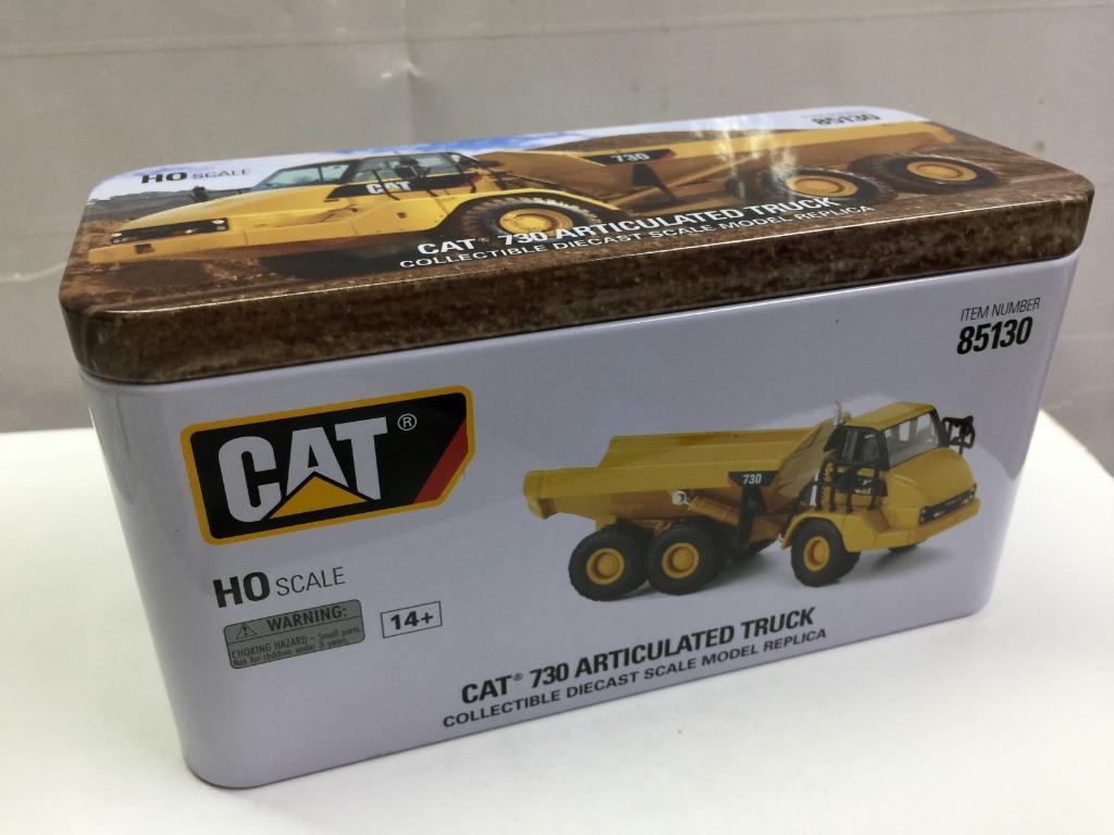 DIECAST MASTERS HO SCALE CAT 730 ARTICULATED TRUCK