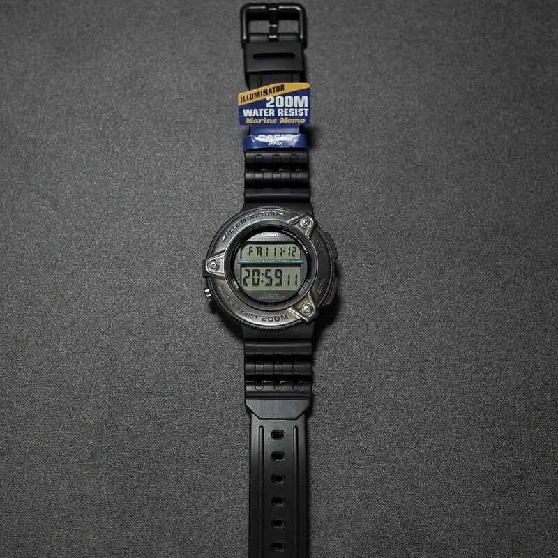 CASIO DW-295-1V 90s Dead Stock 200m Divers Digital Watch NOS