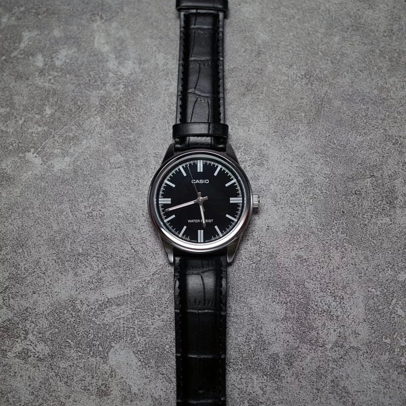 Casio MTP-V005L-1A / LTP-V005L-1A 40mm / 28mm Vintage Watch