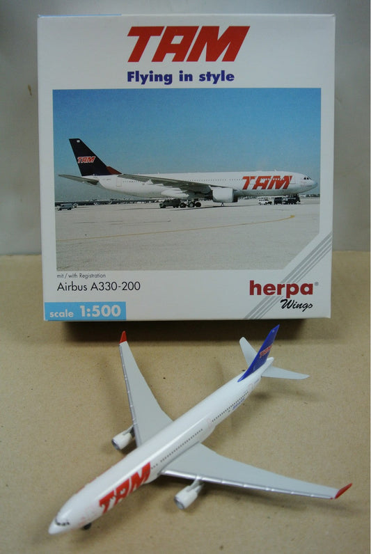 HERPA WINGS 1/500 TAM AIRBUS A330-200 PT-MVA