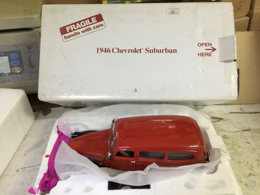 DANBURY MINT 1/24 1946 CHEVROLET SUBURBAN RED