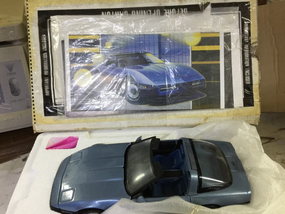 FRANKLIN MINT 1/24 1984 CORVETTE LIGHT BLUE