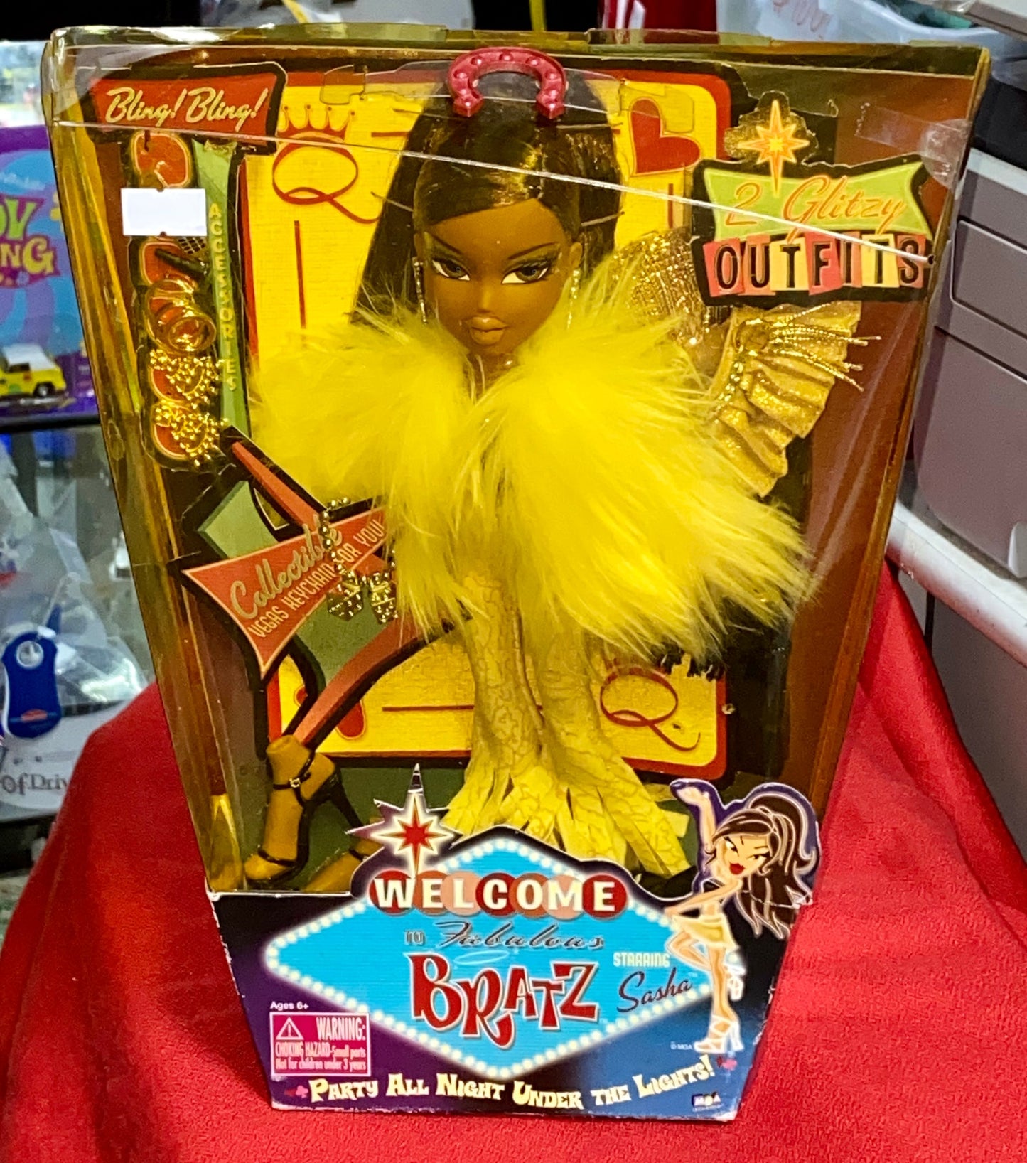 C1205 MGA 29209 WELCOME TO FABULOUS BRATZ STARRING # SASHA DOLL COLLECTIBLE VEGAS KEYCHAIN