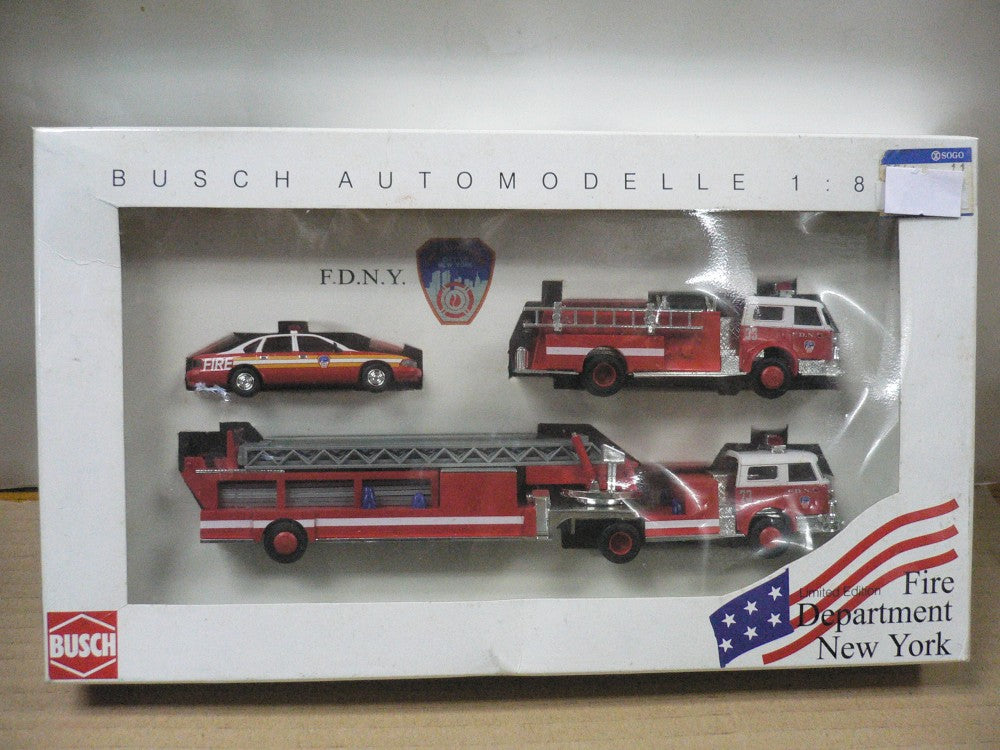 BUSCH 1/87 NEW YORK FIRE DEPARTMENT SET