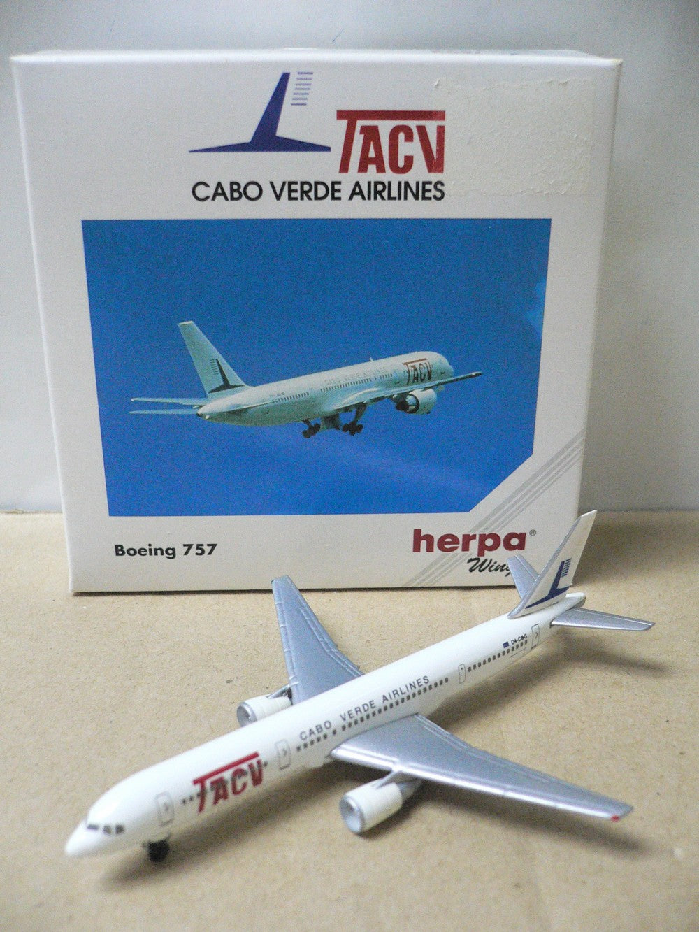 HERPA WINGS 1/500 CABO VERDE AIRLINES BOEING 757 D4-CBG