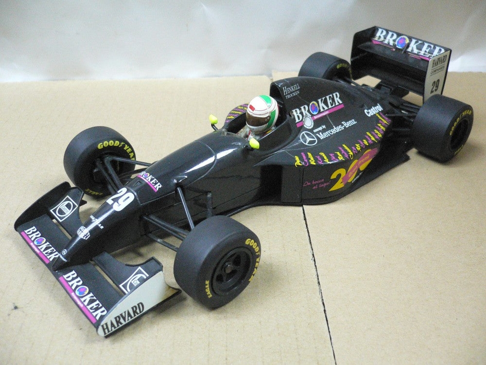 MINICHAMPS 1/18 SAUBER MERCEDES C13 1994 #29