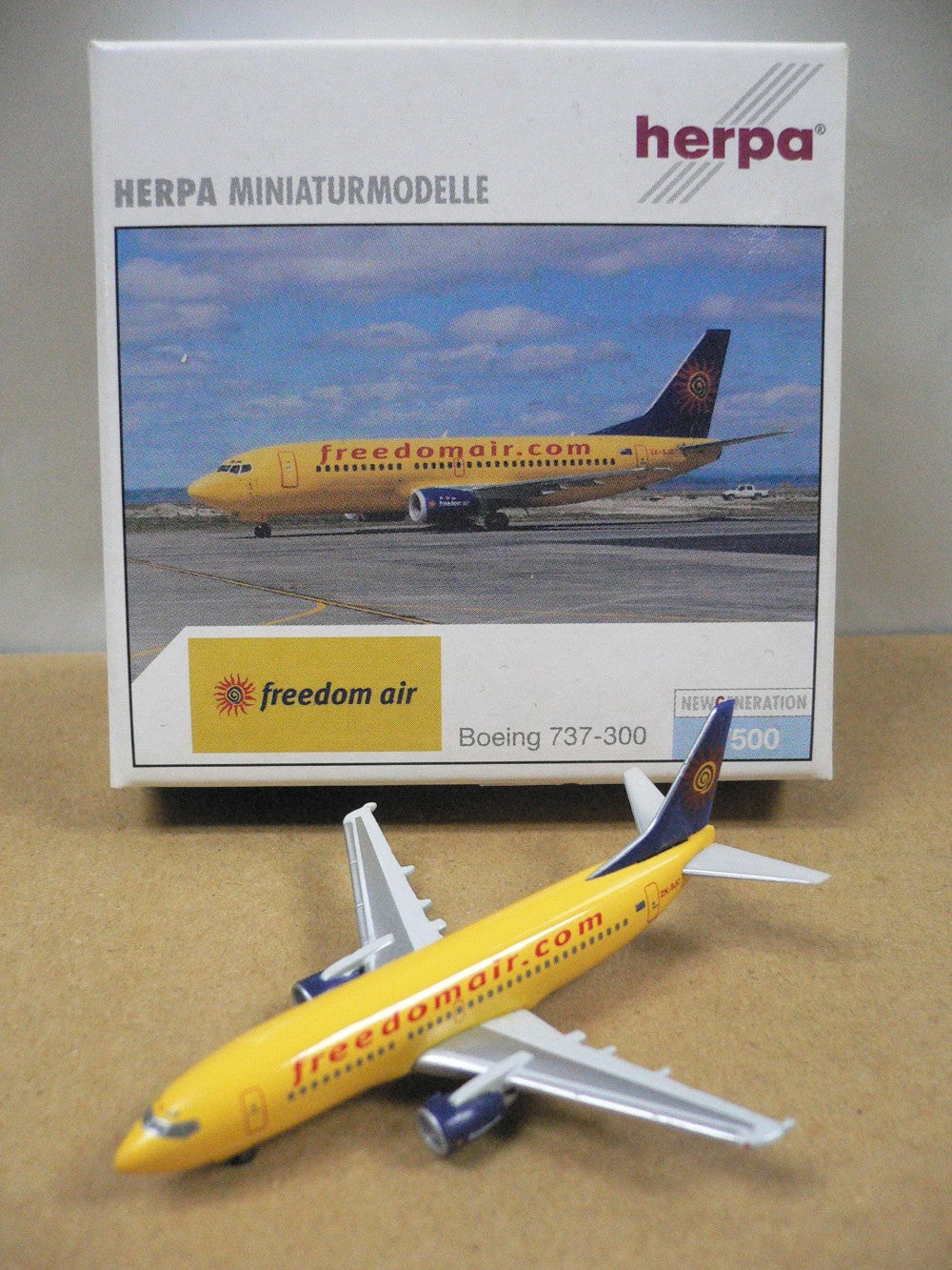 HERPA 1/500 FREEDOM AIR BOEING 737-300 ZK-SJC