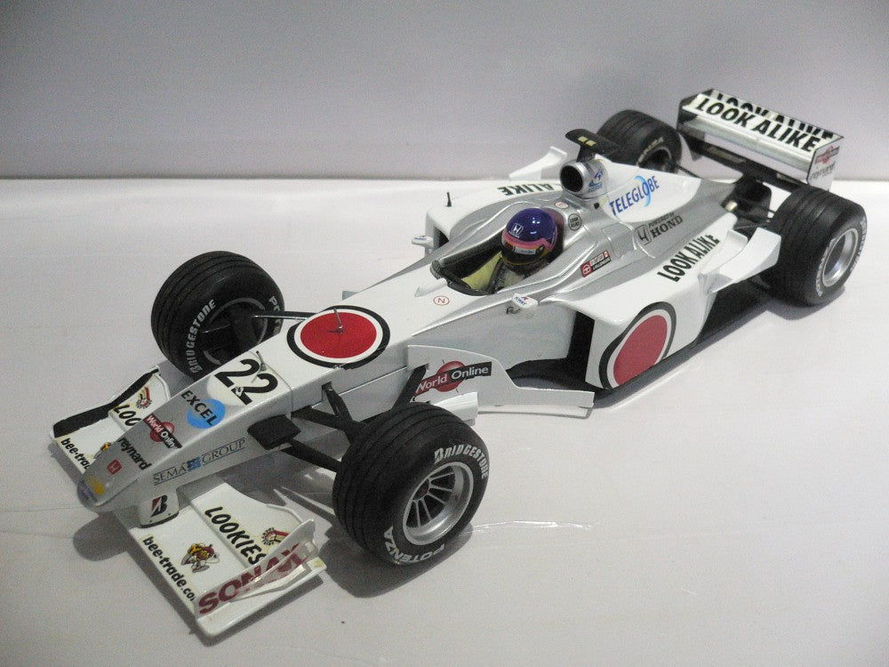 MINICHAMPS 1/18 BAR 02 HONDA 2000 J. Villeneuve #22
