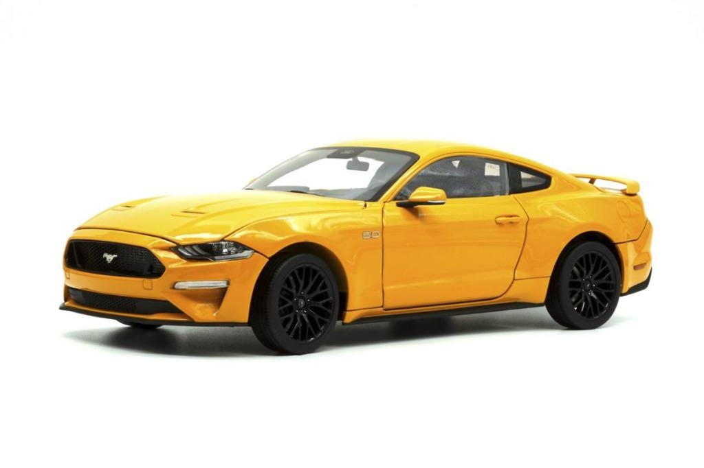 DIECAST MASTERS 1/18 FORD MUSTANG 2019 ORANGE FURY RHD