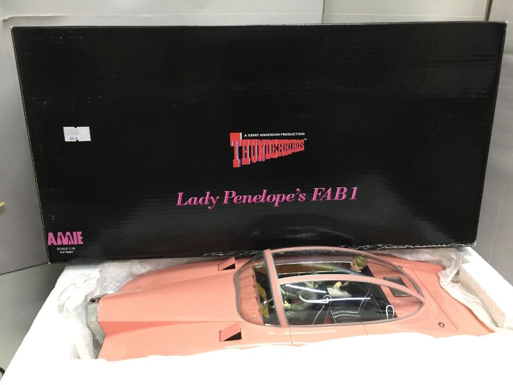 KOKUSAI 1/18 AMIE THUNDERBIRDS LADY PENELOPE'S FAB1