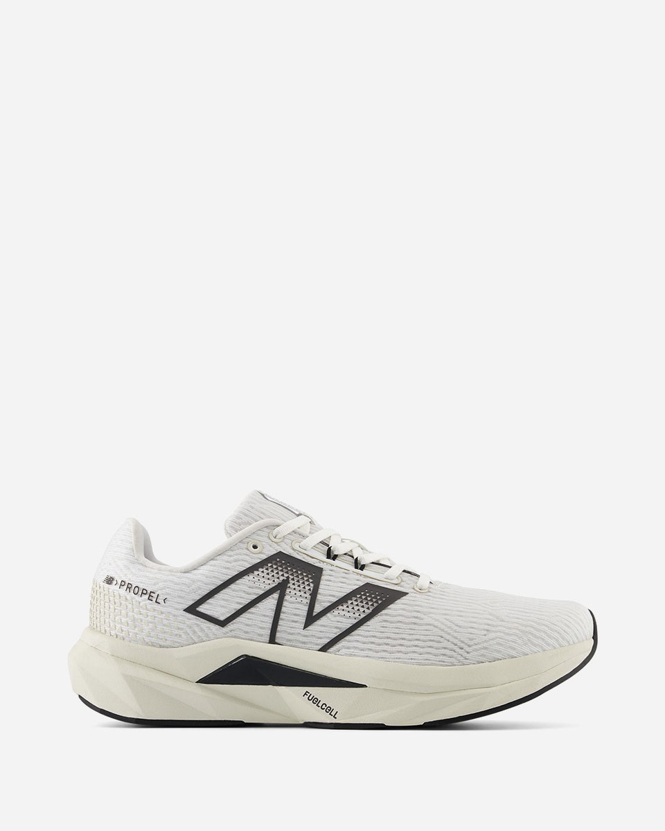 New Balance FuelCell Propel v5