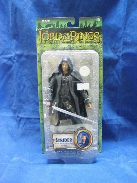 TOY BIZ LORD OF THE RINGS FELLOWSHIP OF THE RING STRIDER WITH SWORD-SLASHING ACTION  b14947891
