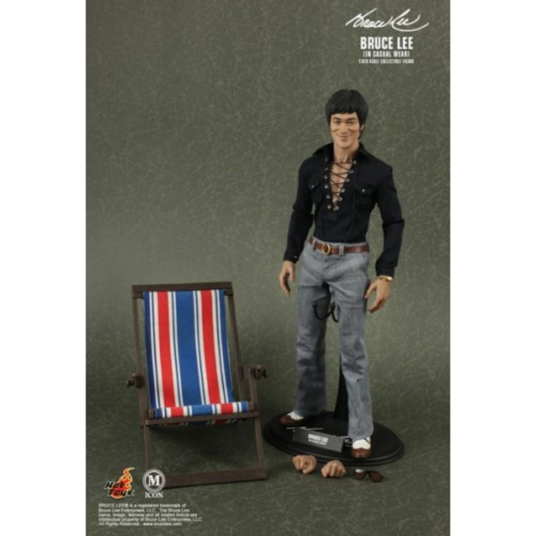 HOT TOYS 17383 Bruce Lee Casual Wear Version M-ICON 1/6 BRUCE LEE IN CASUAL WEAR FIGURE