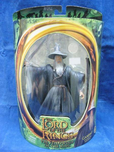 TOY BIZ LORD OF THE RINGS FELLOWSHIP OF THE KING GANDALF THE GRAY WITH LIGHT-UP STAFF ACTION  b5644366