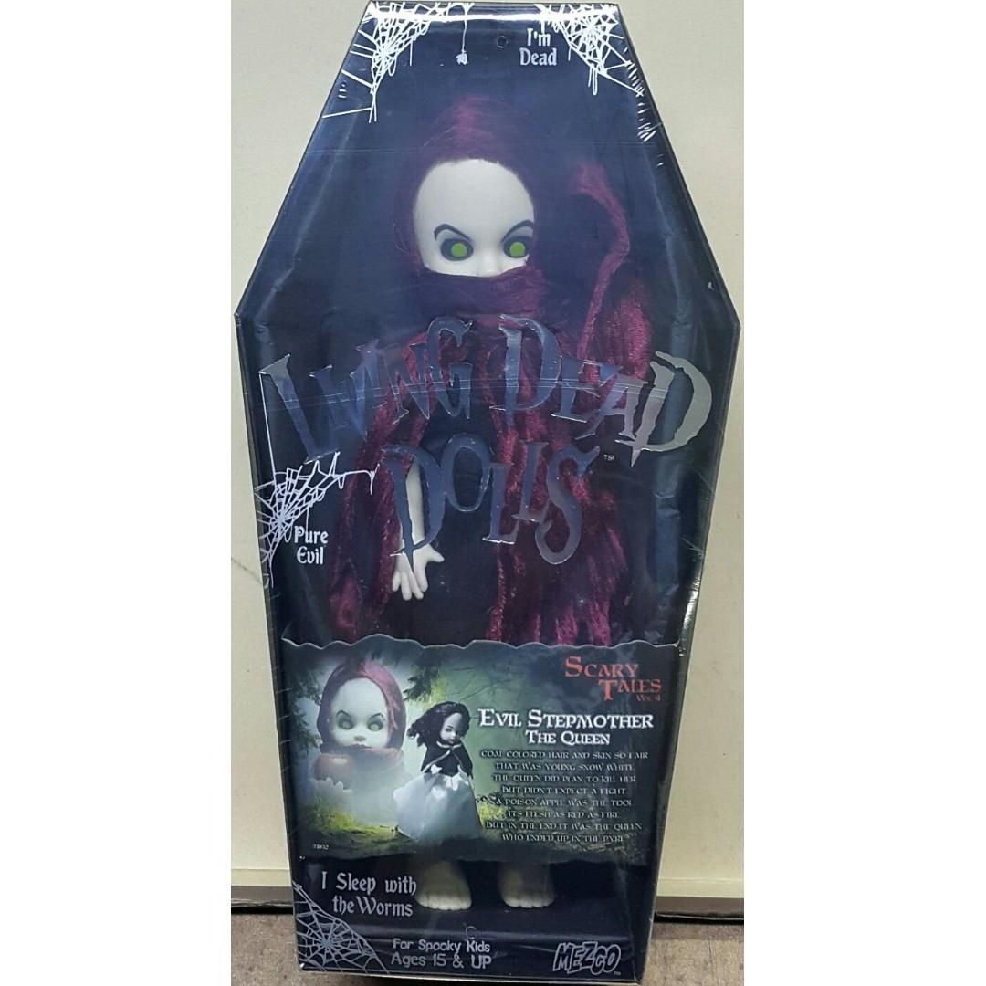 MEZCO 93892 Living Dead Doll Snow White Stepmother Queen LIVING DEAD DOLLS SCARY TALES 4 EVIL STEPMOTHER THE QUEEN