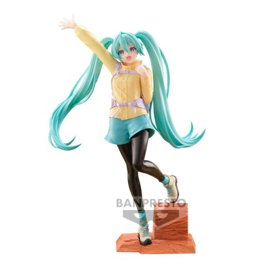 Banpresto Prize Hatsune Miku Holiday Memories Hiking Ver.