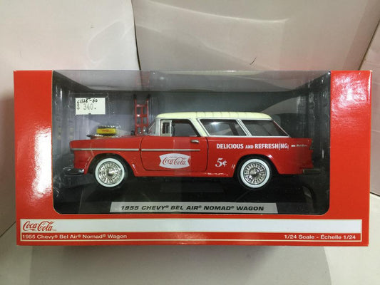 MOTORCITY 1/24 Coca Cola 1955 Chevy Bel Air Nomad Wagon with Metal Handcart and 2 Bottle Cases