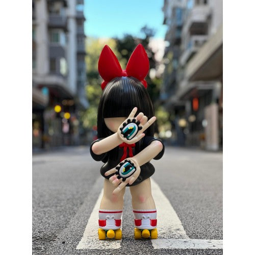 70CM hand and eye girl