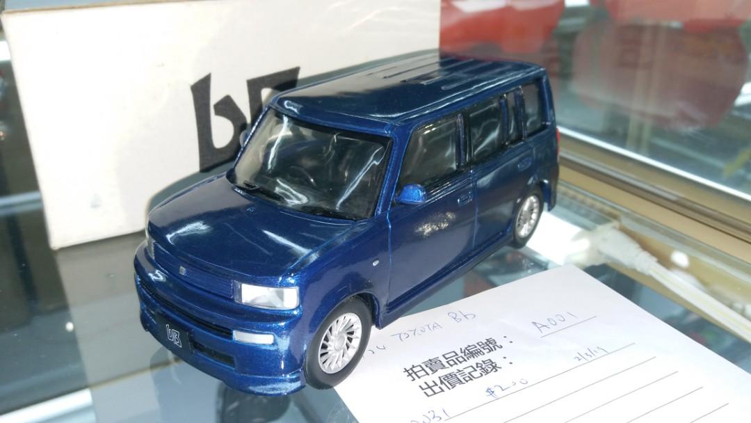 Toyota 1/24 bB diecast Japanese showroom car out of print