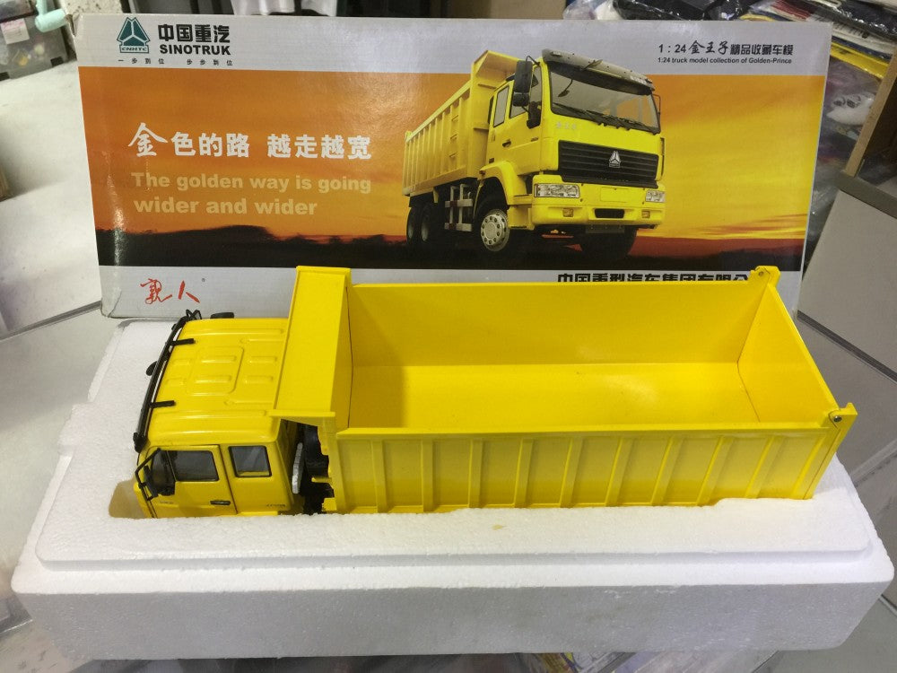 SINOTRUK 1/24 CNHTC HEAVY DUTY TRUCK