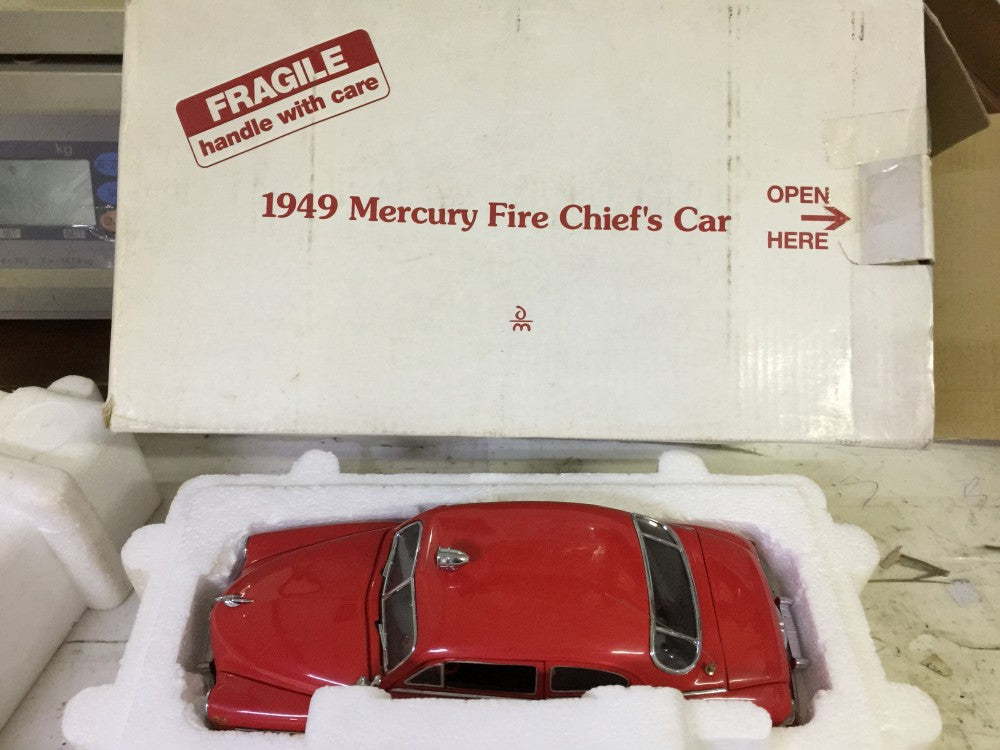 DANBURY MINT 1/24 1949 MERCURY FIRE CHIEF'S CAR