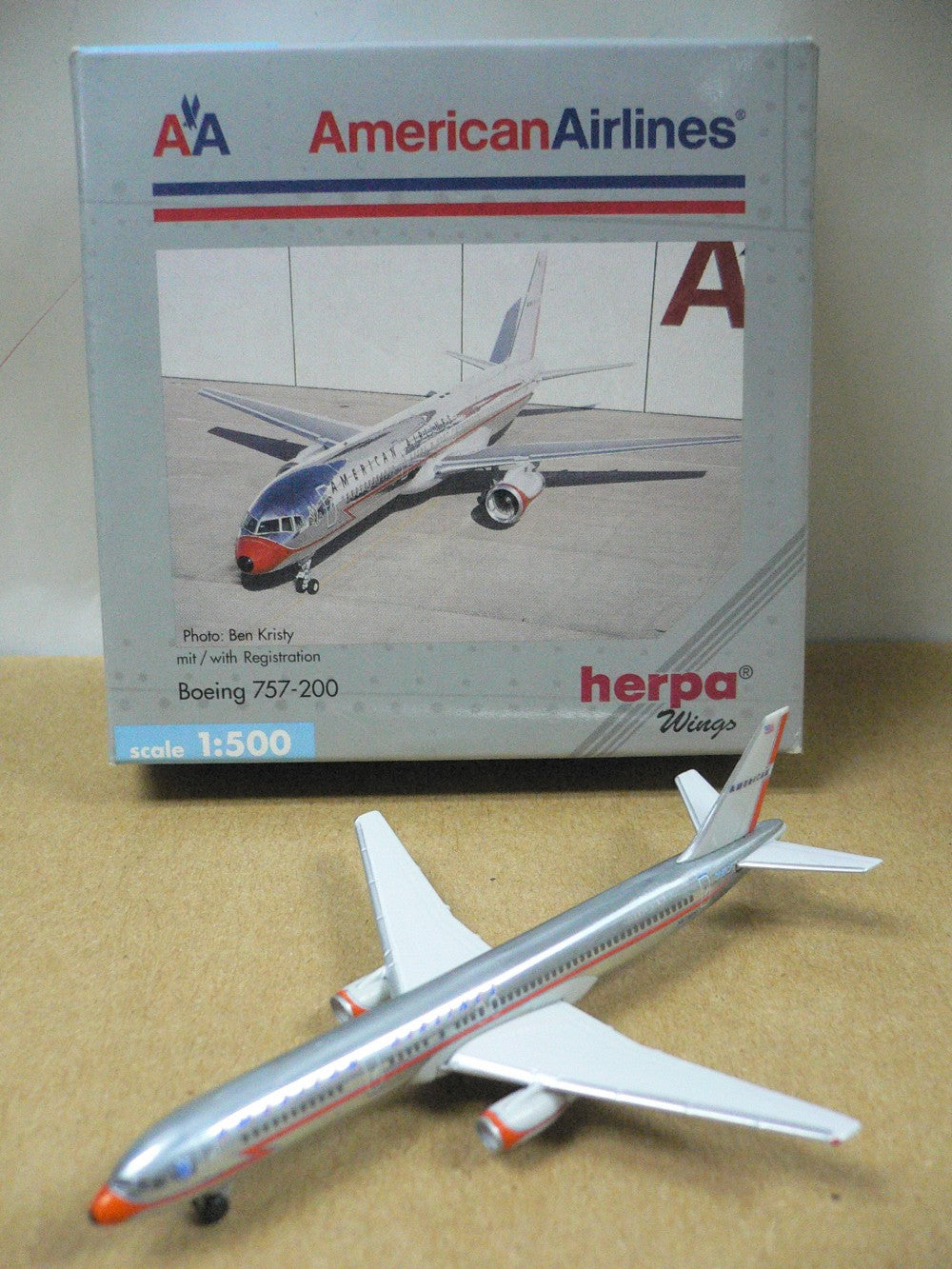 HERPA WING 1/500 AA AMERICAN AIRLINES BOEING 757-200 N679AN