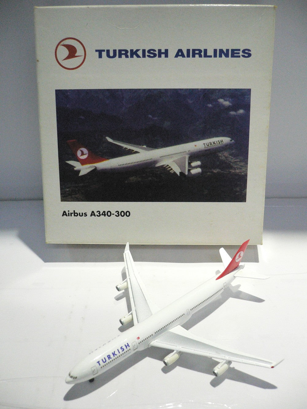 HERPA WINGS 1/500 TURKISH AIRLINES AIRBUS A340-300