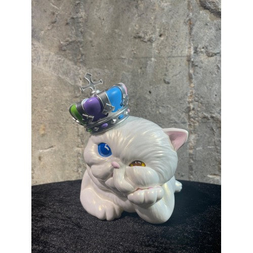 GLOOMIE DREAM (Pearl White)