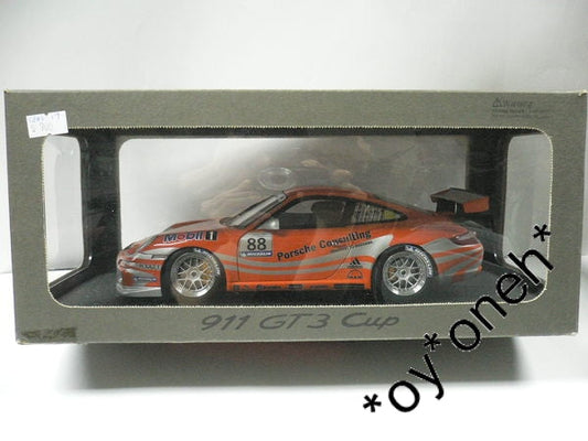 AUTOART 1/18 PORSCHE 911 GT3 CUP #88