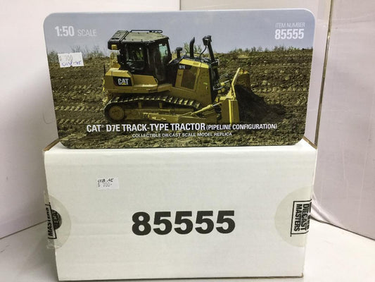 DIECAST MASTERS 1/50 Cat® D7E Track-Type Tractor Pipeline Configuration