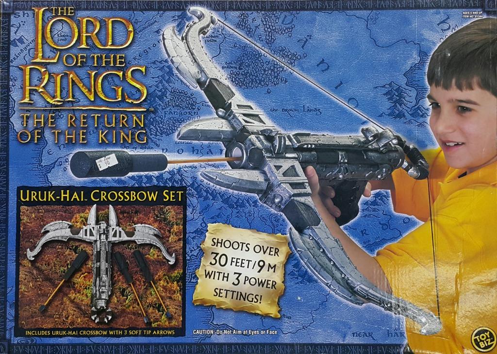TOY BIZ 81344 THE LORD OF THE RINGS THE RETURN OF THE KING URUK-HAI CROSSBOW SET INCLUDES URUK-HAI CROSSBOW WITH 3 SOFT TIP ARROWS  Special offer