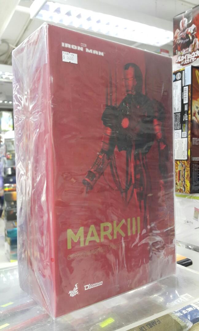 HOT TOYS 17612 Movie Scene Series Marvel Iron Man - MARK III Production Version Doll  L