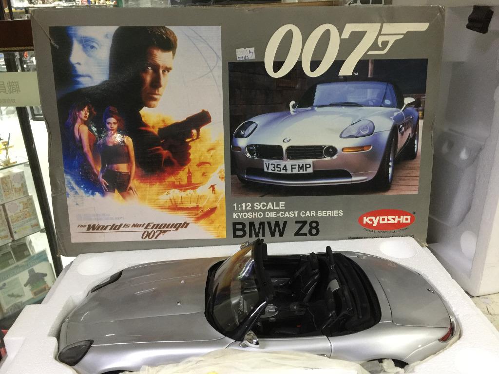 KYOSHO 1/12 BMW Z8 J.BOND SILVER